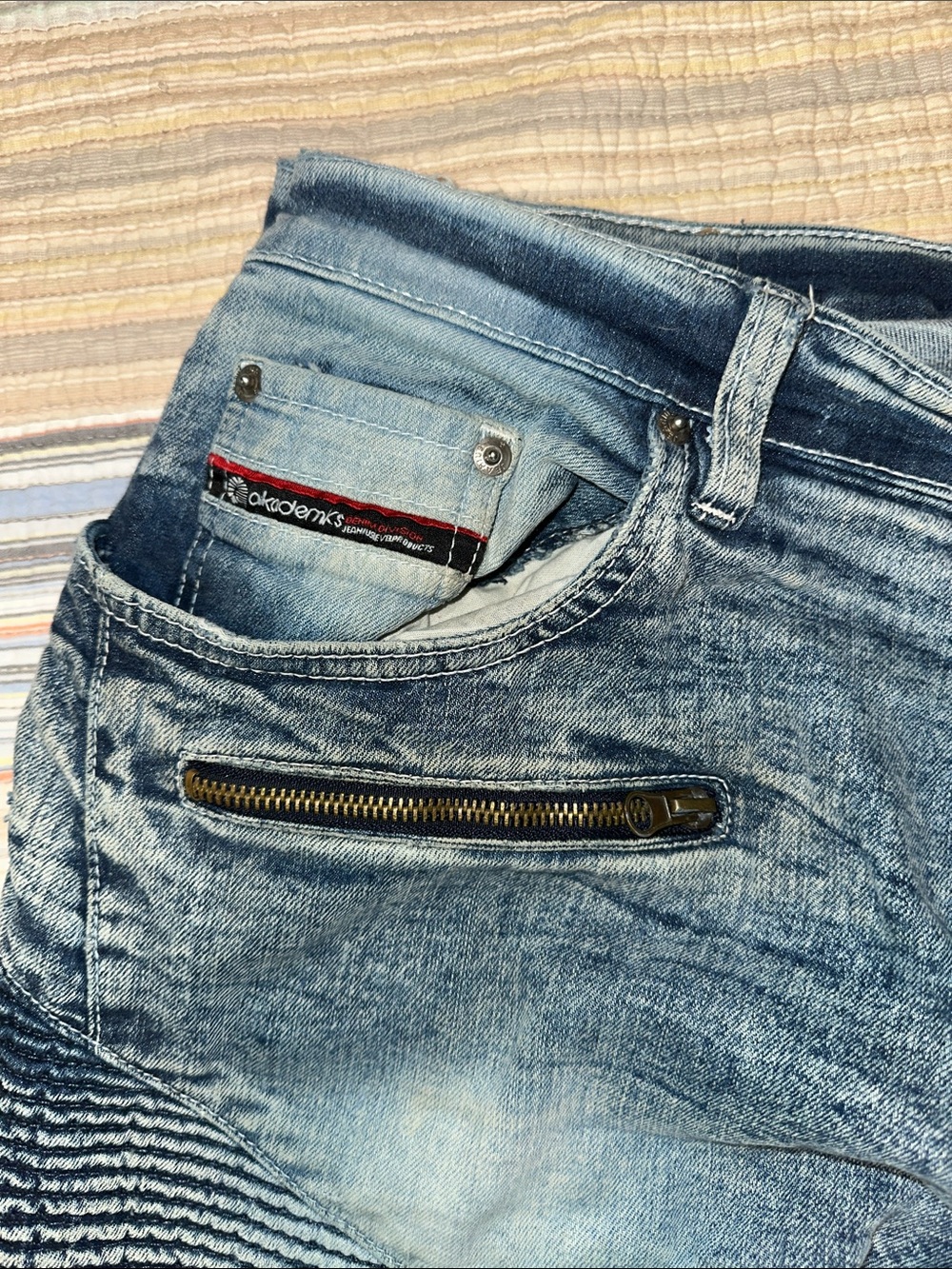 Akademiks Men's Distressed Blue Jeans knee patched antique woven Japanese denim - Picture 3 of 8